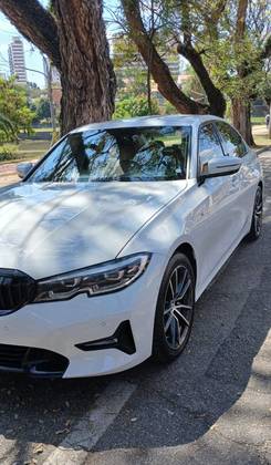 BMW 320i 2.0 16V TURBO GASOLINA SPORT AUTOMÁTICO